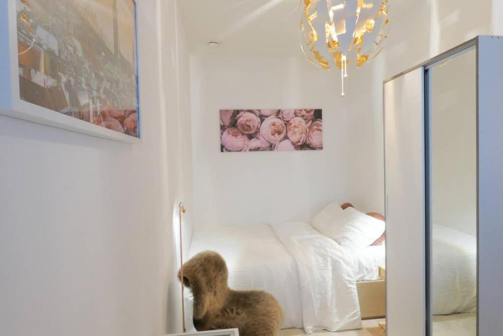 Exquisite Apartment, Most Convenient Location, Apt 5. Kopenhagen Bagian luar foto
